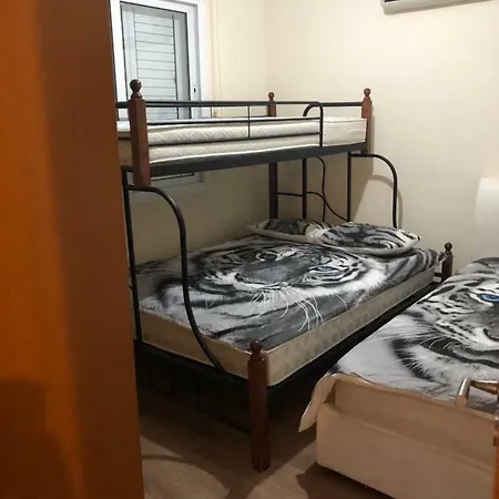 George's Apartament *